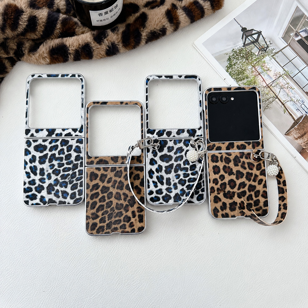 Vintage Fashion Women - เคสโทรศัพท์พับลายเสือดาวสำหรับโมโตโรล่า ราซ 60 50 อัลตร้าพร้อมสายรัดข้อมือแบบถอดได้ฝาครอบกันกระแทกป้องกันการตกกระแทก