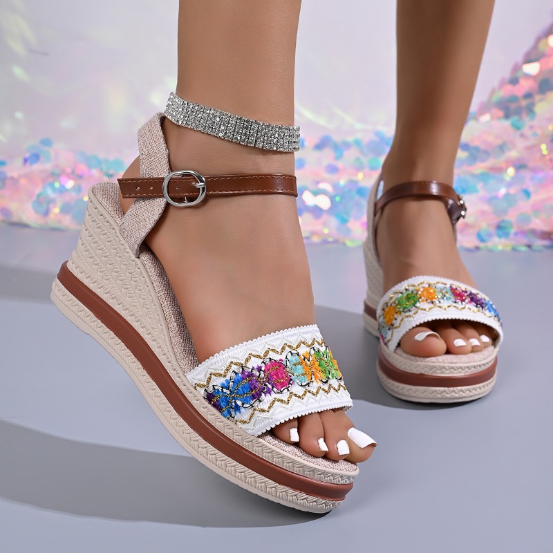 Vintage Style Women Fashion - รองเท้าส้นเตารีดแบบสานสไตล์โบฮีเมียนสำหรับฤดูร้อน แฟชั่นวินเทจ สายรัดข้อเท้า พื้นหนา รองเท้าผู้หญิง