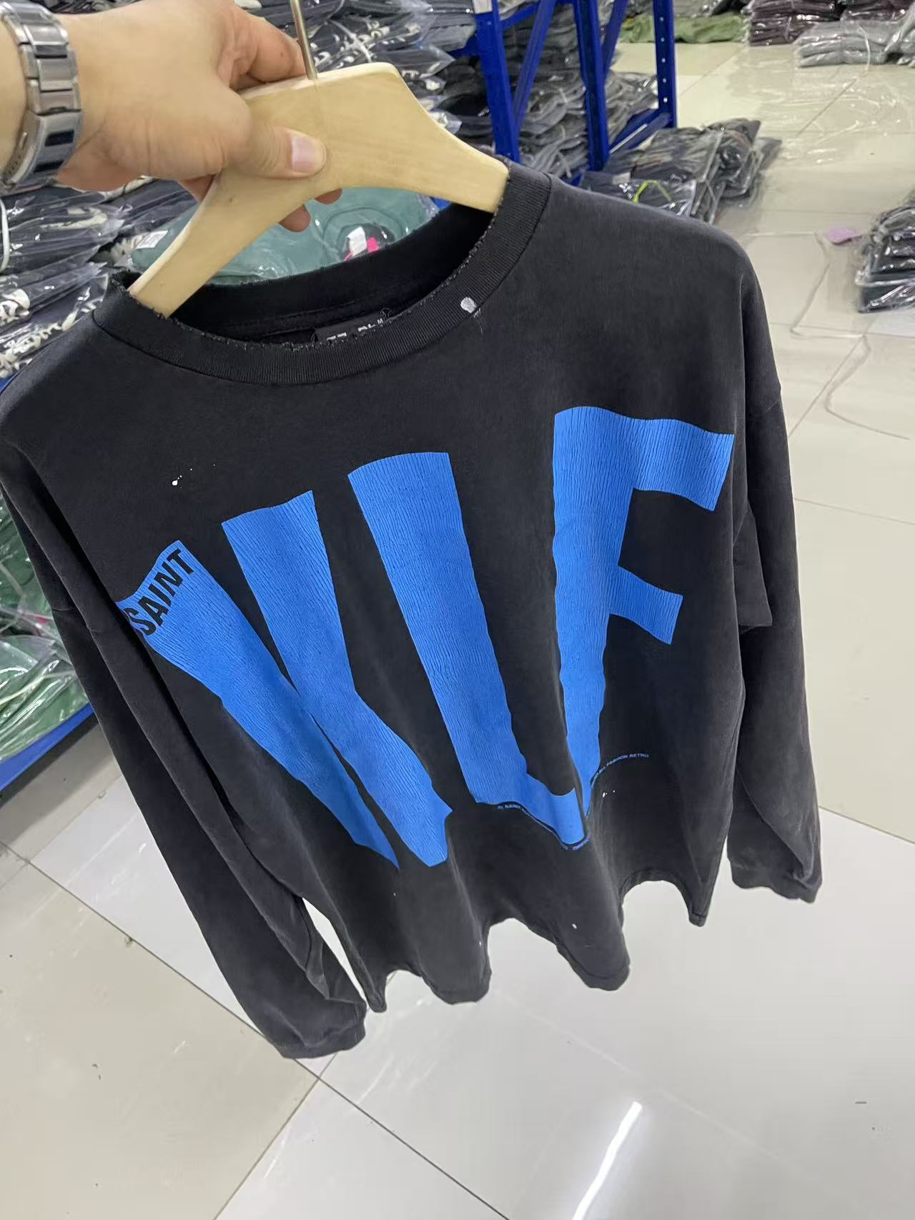 Vintage Fashion Exhibition - เสื้อยืดแขนยาว Saint 25SS รุ่น “klf exhibition
