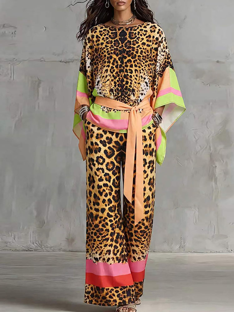 Vintage Fashion Retro Outfit - ชุดลำลองลายเสือดาวสไตล์เรโทรสำหรับฤดูร้อน เสื้อคอกลมแขนสั้นและกางเกงขายาว ชุด 2 ชิ้น แฟชั่นสตรีทสำหรับการเดินทาง