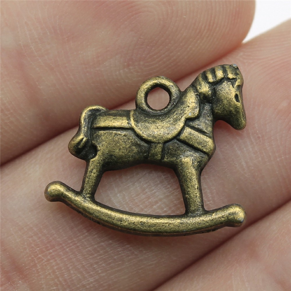 WYSIWYG 4ชิ้นอุปกรณ์เสริมเสน่ห - Vintage Fashion Toys บทวิจารณ์และราคา