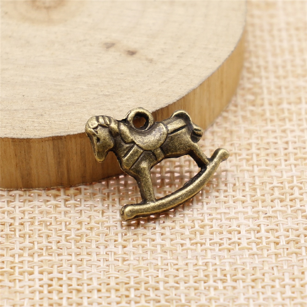 WYSIWYG 4ชิ้นอุปกรณ์เสริมเสน่ห - Vintage Fashion Toys บทวิจารณ์และราคา