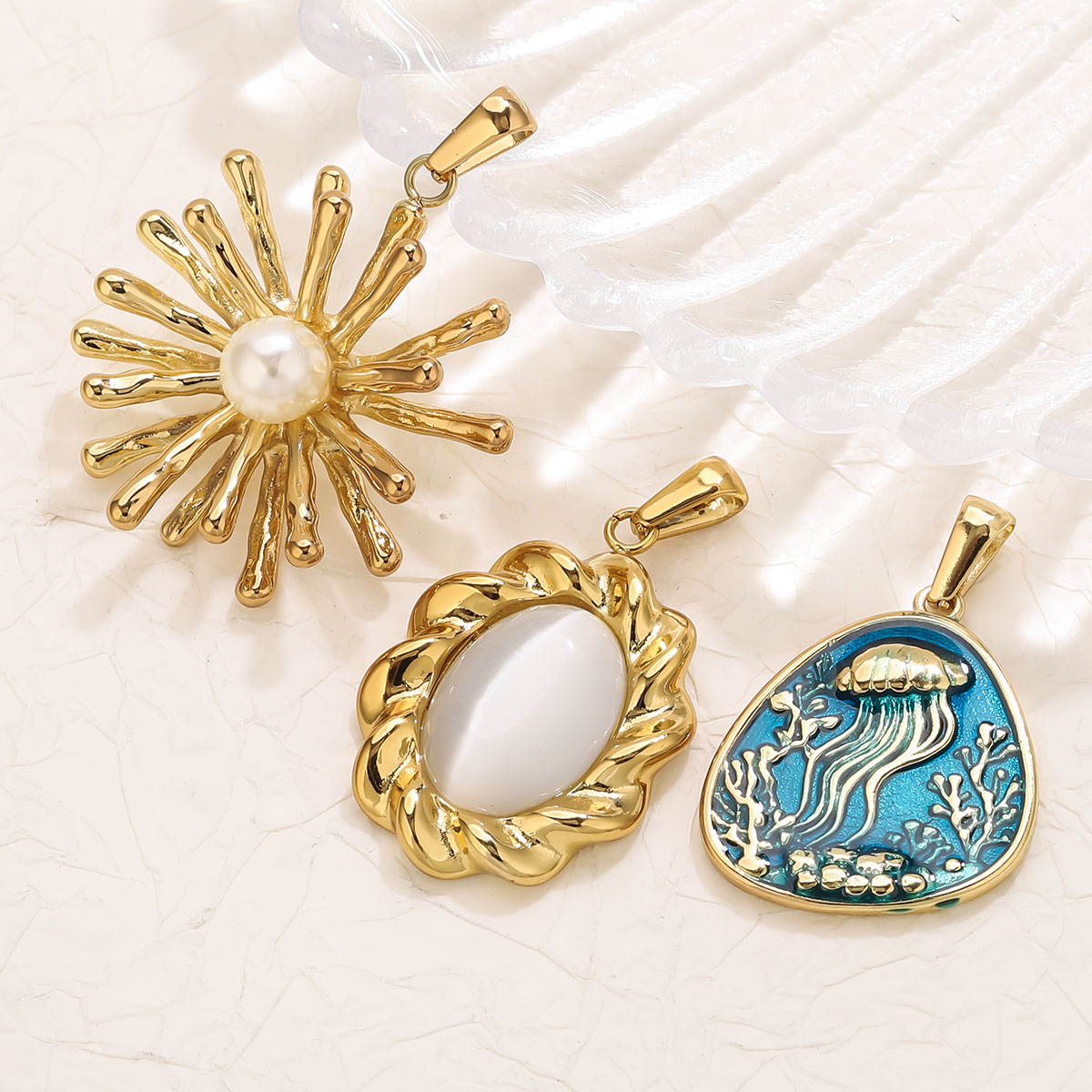 จี้ดอกไม้สแตนเลสชุบทอง 18K 1 ช - Vintage Fashion Nova บทวิจารณ์และราคา