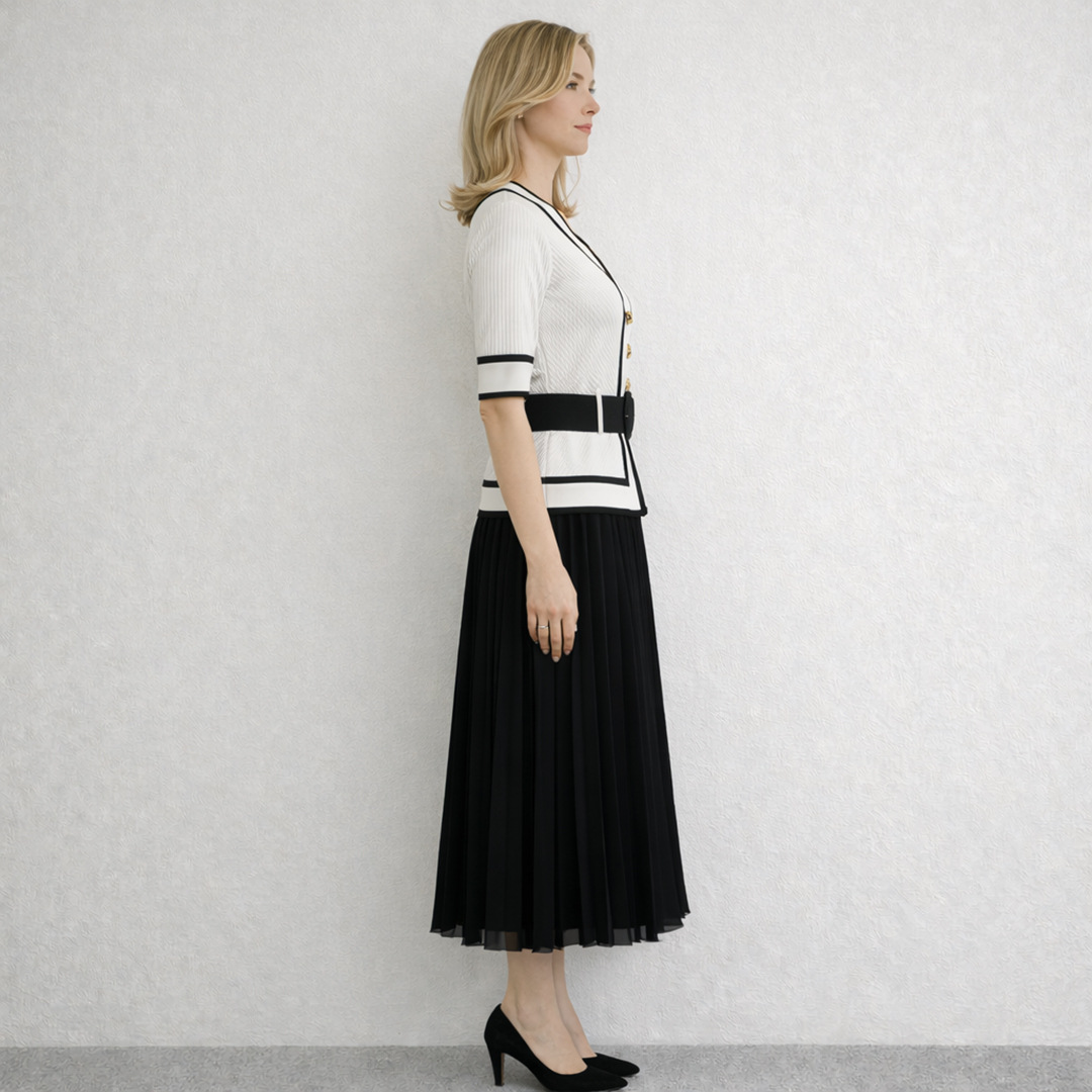 เดรสทรงวีคอเซ็กซี่ แต่งกระดุม  - Vintage Fashion Exhibition บทวิจารณ์และราคา