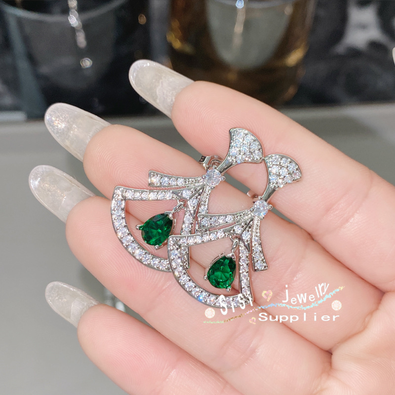 ภาพวาดสีน้ำมันสไตล์วินเทจสุดหร - Vintage Fashion Exhibition บทวิจารณ์และราคา