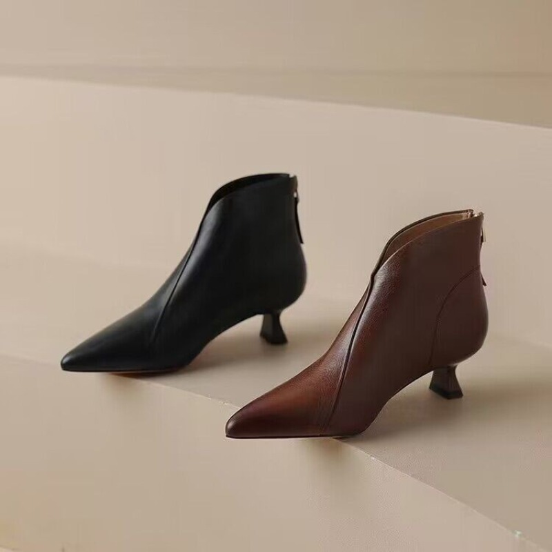 รองเท้าบูทหุ้มข้อผู้หญิงทรงแหล - Vintage Fashion Ladies บทวิจารณ์และราคา